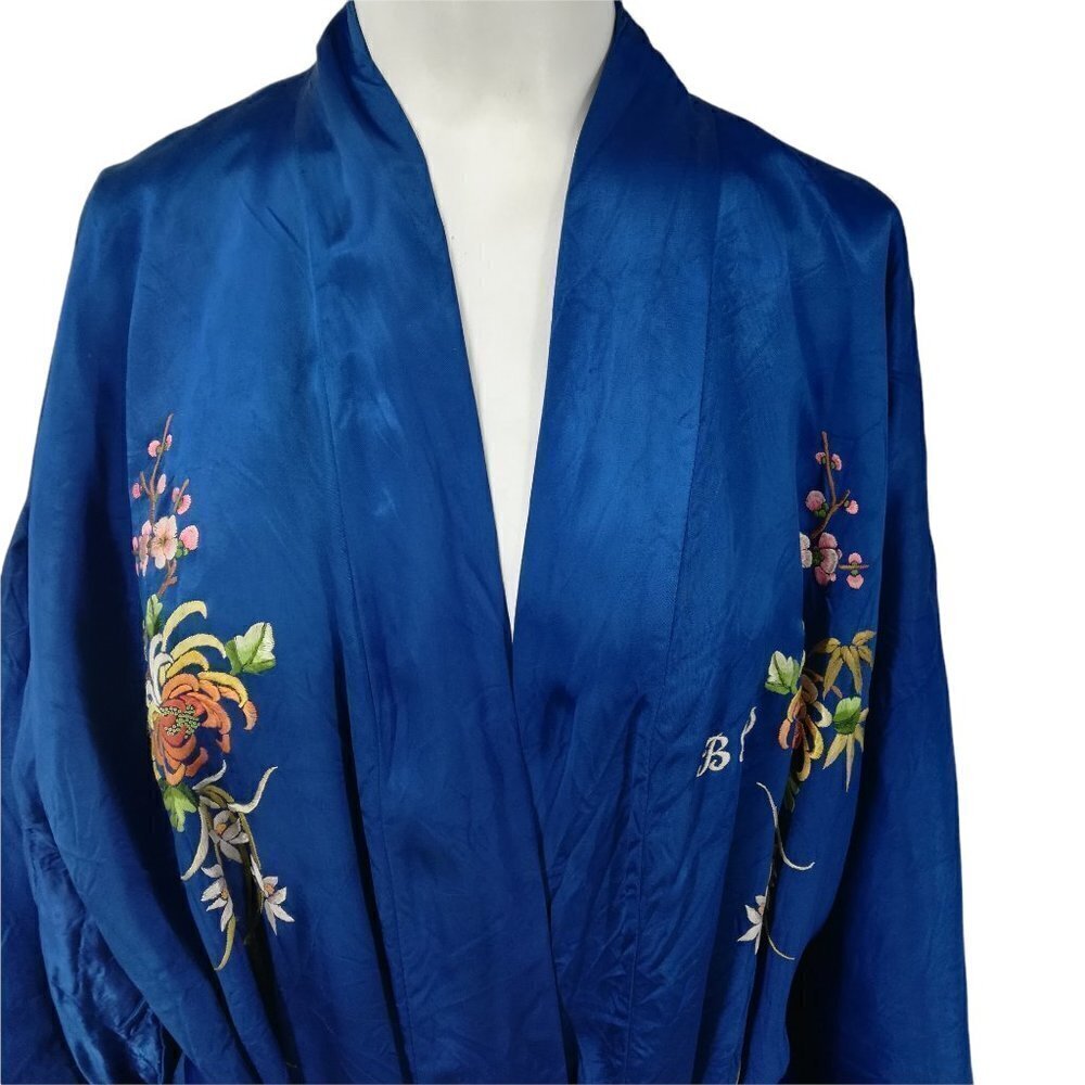 Vintage Silky Kimono Robe Size XL Embroidered Flowers BJD Smoking Jacket Asian - Picture 4 of 12
